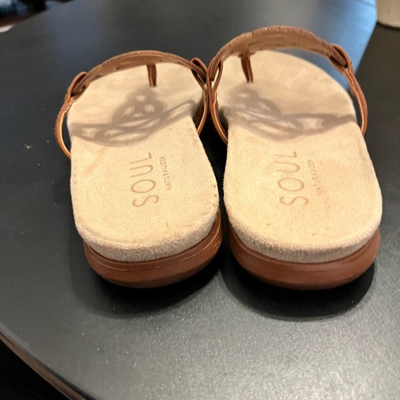 Soul Naturalizer Brand Shoes 8 1/2 in great condition. - Picture 3 of 4